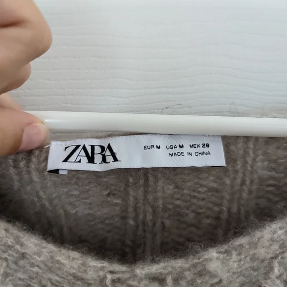 Cropped Sweater - Picture 2 of 3